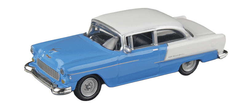 Model Power 19238 HO Scale 1955 Chevy Bel-Air - Blue and White