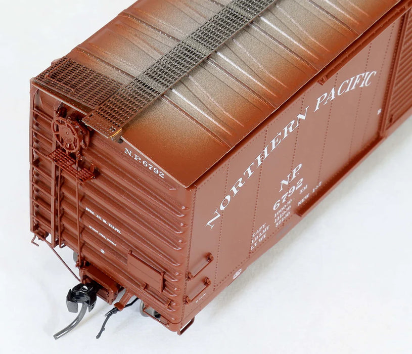 Moloco Trains 70001 HO Scale 50' XM Double Door Boxcar Northern Pacific NP
