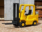 Osborn Model Kits 1128 HO Scale Heavy Duty Forklift Kit (2 Pack)
