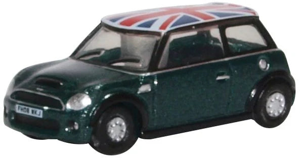Oxford Diecast NNMN005 N Scale 2000s Austin Mini - Green with Union Jack on Roof