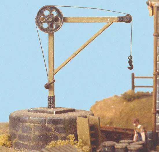 Peco 214 N Scale Yard Crane Kit