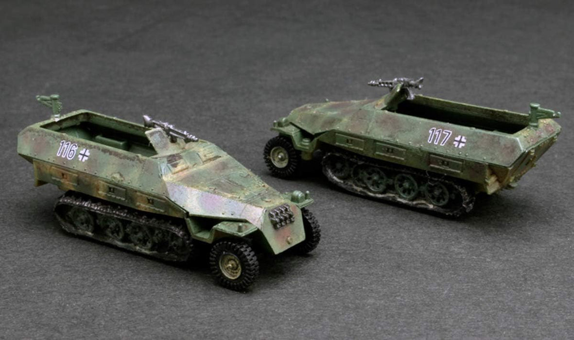 Pegasus Hobbies 724 1/144 Military Museum Collection SDKFZ 251/1 Halftrack Green (2 Pack)