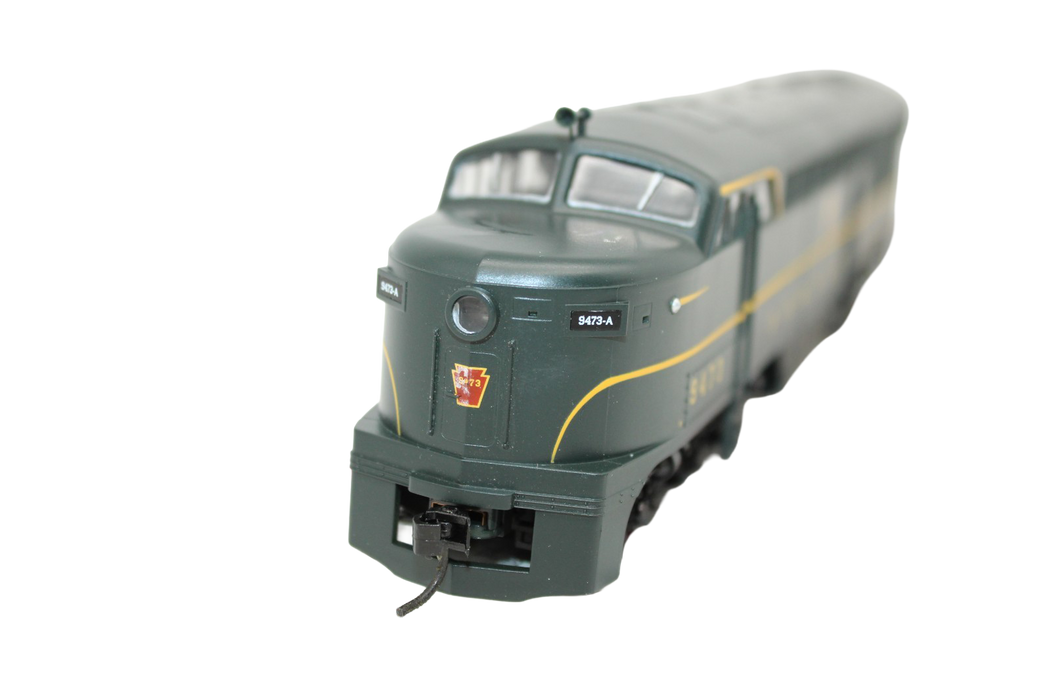 Proto 2000 433-23896 HO Scale FM Erie Built Diesel Pennsylvania PRR 9473A - USED