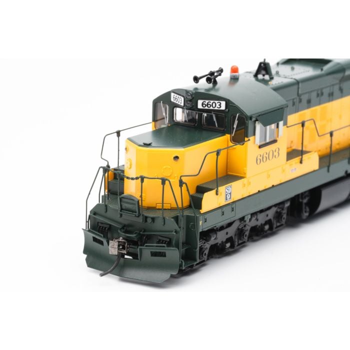 Rapido HO Scale EMD SD9 Diesel Chicago & NorthWestern C&NW