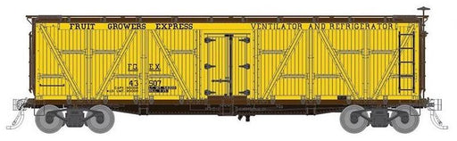 Rapido Trains 177202A HO Scale FGE R7 Reefer Fruit Growers Express with Brown Roof (# Varies)
