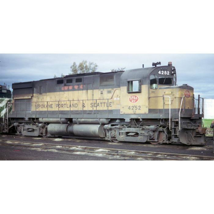 Rapido Trains HO ALCO C-425 Burlington Northern - SP&S Patch (DCC & Sound)