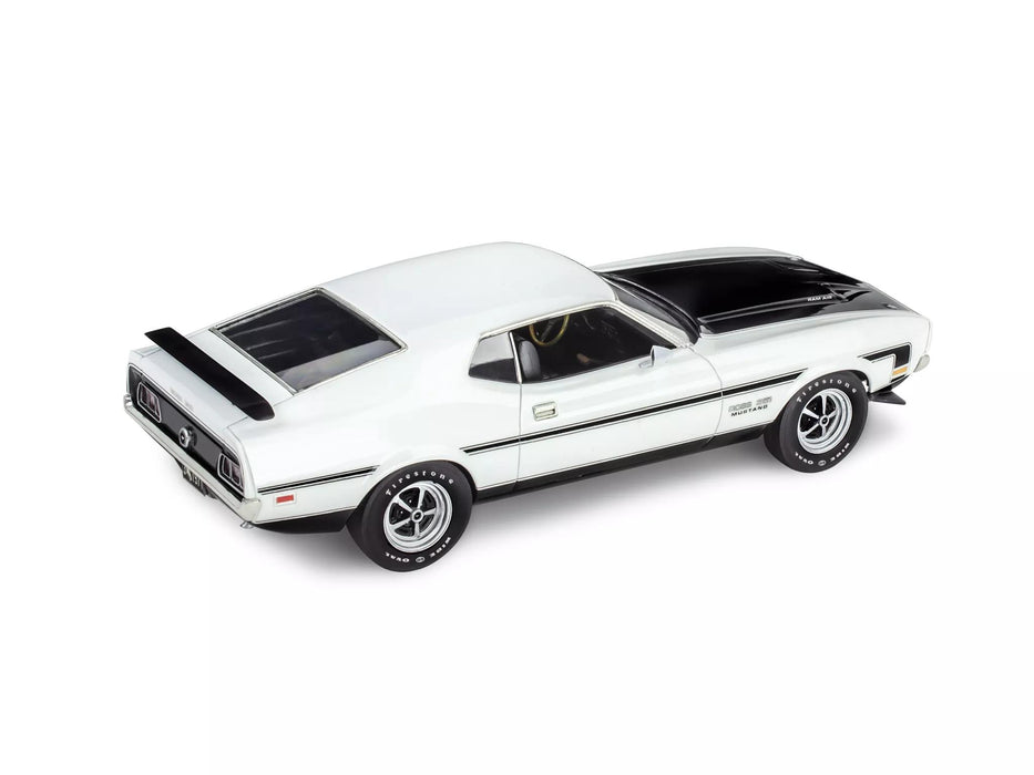 Revell 14512 1/25 1971 Mustang Boss 351 Skill Level 4 Model Kit