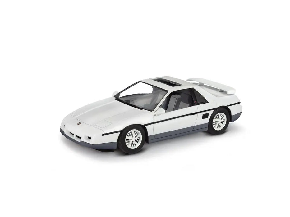 Revell 14573 1/24 1985 Pontiac Fiero GT Skill 4 Model Car Kit