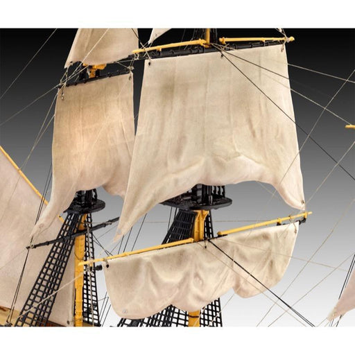 Revell 65408 1/225 HMS Victory Sailing Ship Kit with Glue and Paint