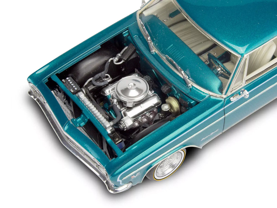 Revell 85-4497 1/25 '66 Chevy Impala SS 396 2n1 Model Kit