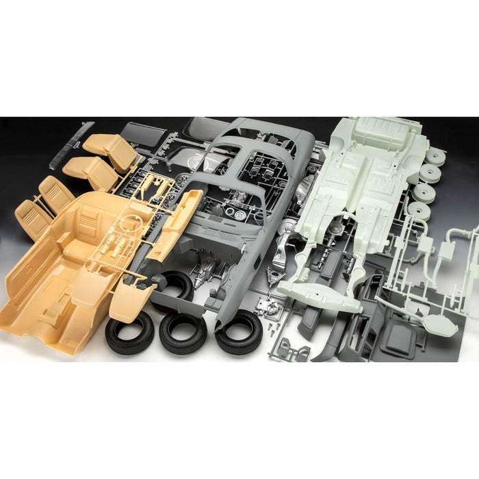 Revell of Germany 7710 1/8 1979 Pontiac Firebird Trans Am Level 5 Model Kit