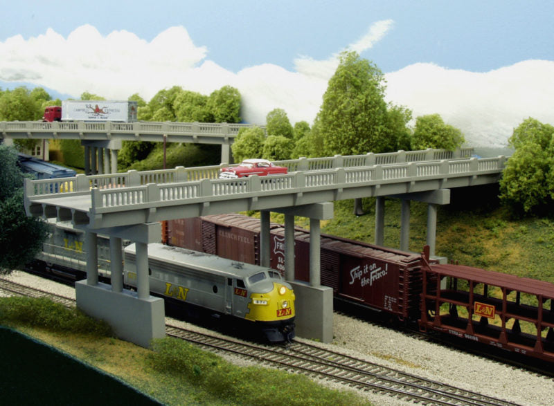 Rix Products 628-0153 N Scale 150' Early Highway Overpass with 4 Piers Kit