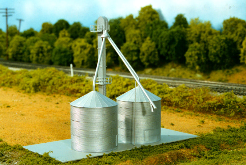 Rix Products 628-0707 N Scale Grain Elevator Kit with Ladders and Platforms