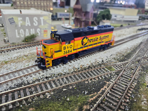 Atlas 8907 HO Scale EMD GP40 Chessie System B&O 6984 - USED