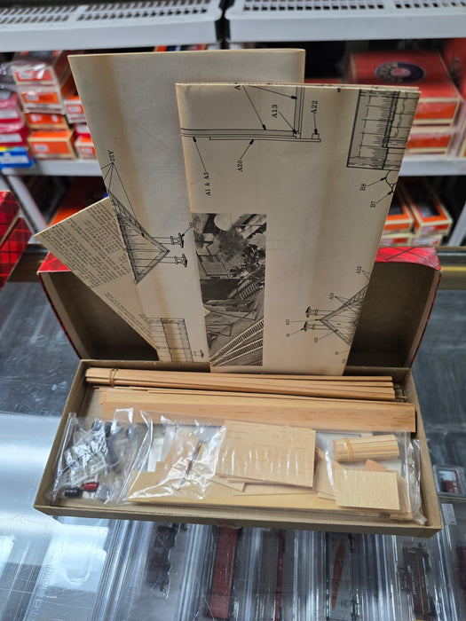 Campbell 401 HO Scale Quincy Engine House Kit - NOS