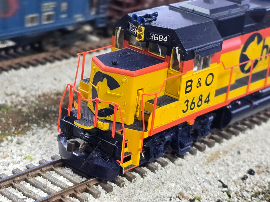 Atlas 8907 HO Scale EMD GP40 Chessie System B&O 6984 - USED