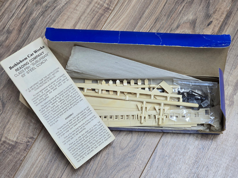 Bethlehem Car Works 210 HO Scale PBn Suburban Coach Car Kit - Reading/CNJ