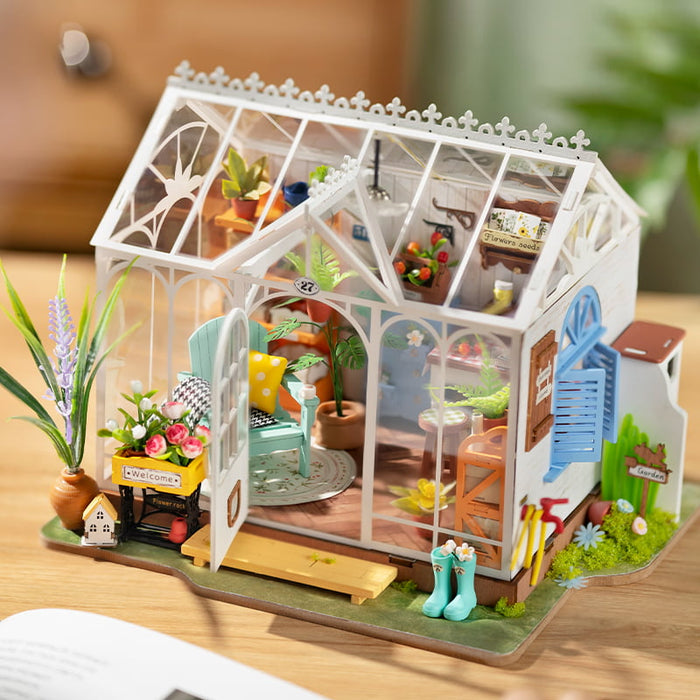 Rolife DG163 DIY Miniature House Kit - Dreamy Garden House