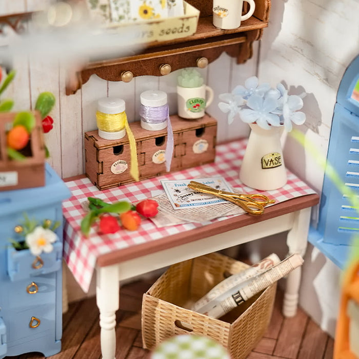Rolife DG163 DIY Miniature House Kit - Dreamy Garden House