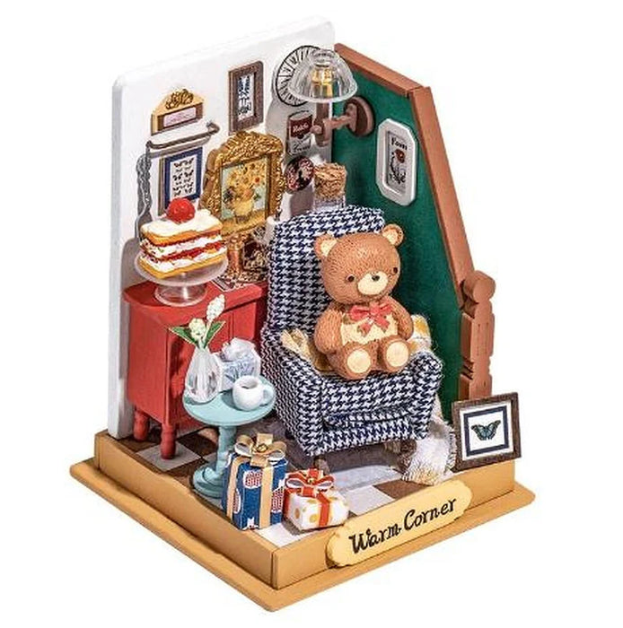 Rolife DS028 DIY Super Miniature House Kit - Holiday Living Room