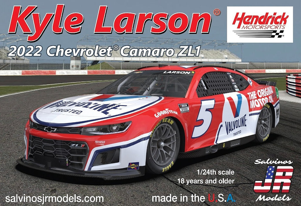 Salvinos JR Models 31252 1/24 Hendrick Motorsports Kyle Larson 2022 Camaro Valvoline Model Kit