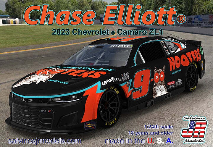 Salvinos JR Models 38804 1/24 Hendrick Motorsports Chase Elliott 2023 Camaro Hooters Model Kit
