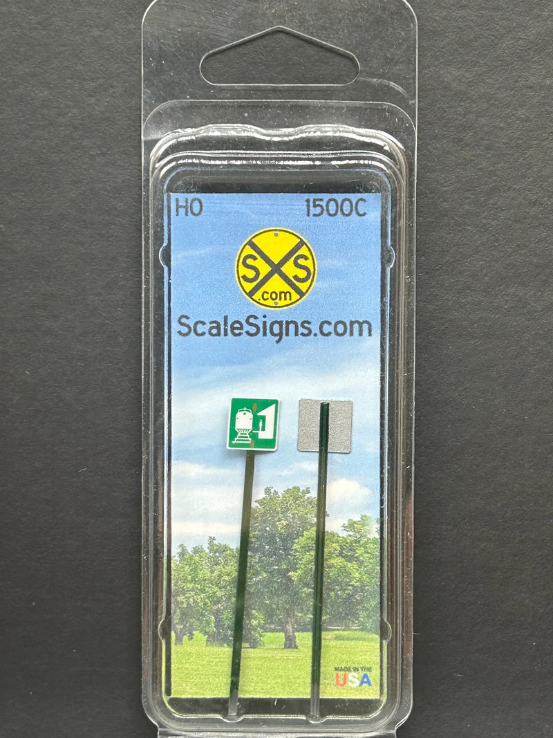 ScaleSigns HO-1500C HO Scale Train Station Sign (2 Pack)