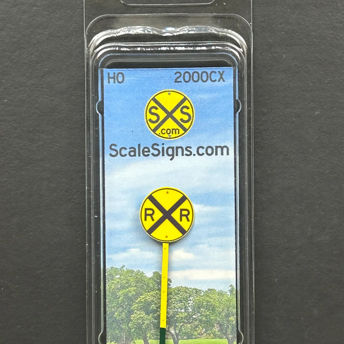 ScaleSigns HO-2000CX HO Scale Modern Railroad Crossing Sign with Refle ...