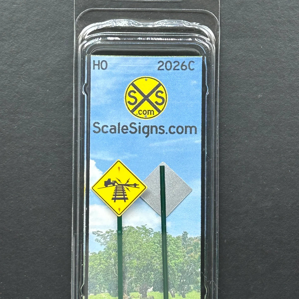 ScaleSigns HO-2026C HO Scale Low Ground Clearance Sign (2 Pack) — White ...