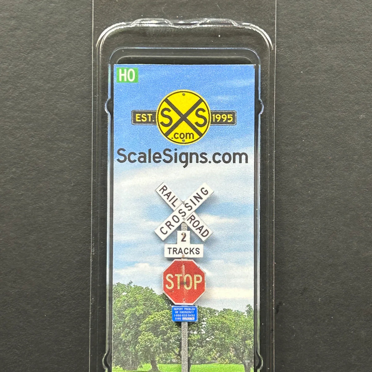 ScaleSigns HO-2409-v2 HO Scale Crossbucks + Stop Sign +2 Tracks + ID S ...