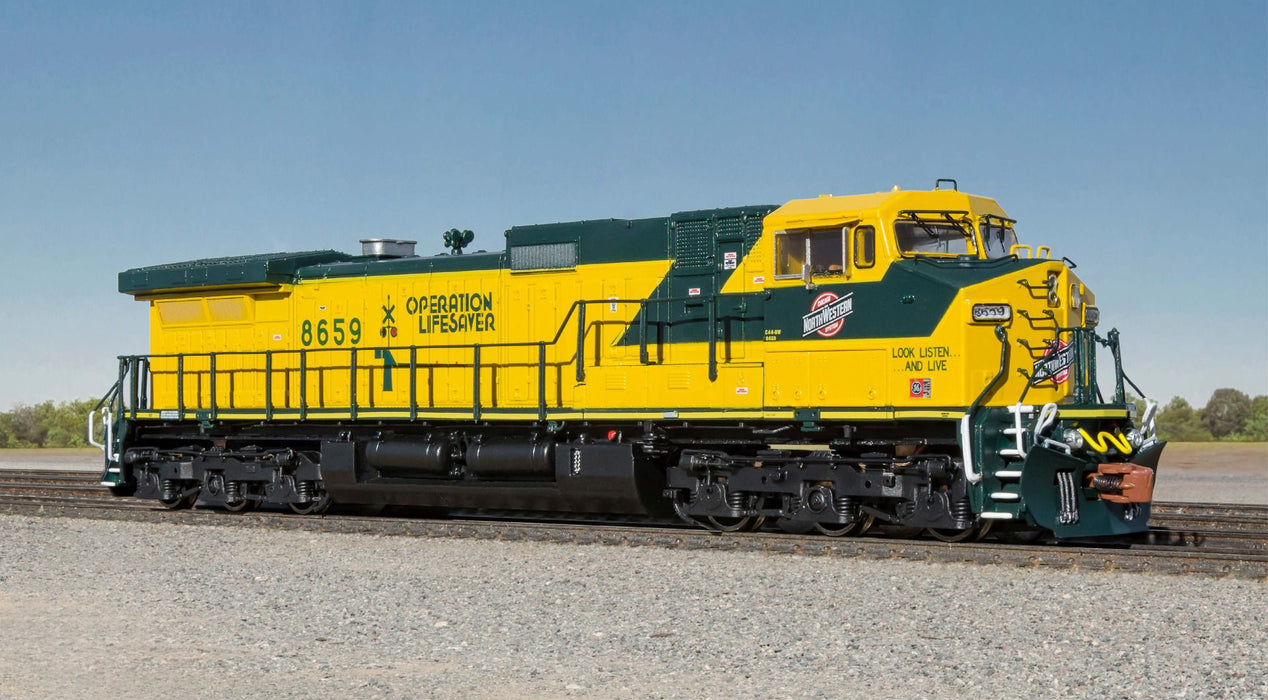 ScaleTrains Rivet 38704 N Scale GE DASH 9 Diesel Chicago & NorthWestern 8659 - DC