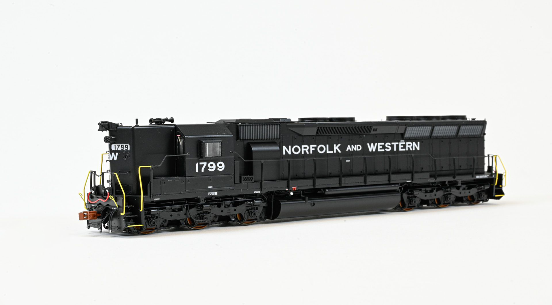 ScaleTrains Rivet 39735 HO Scale EMD SD45 Phase IIb2 High Hood Norfolk ...