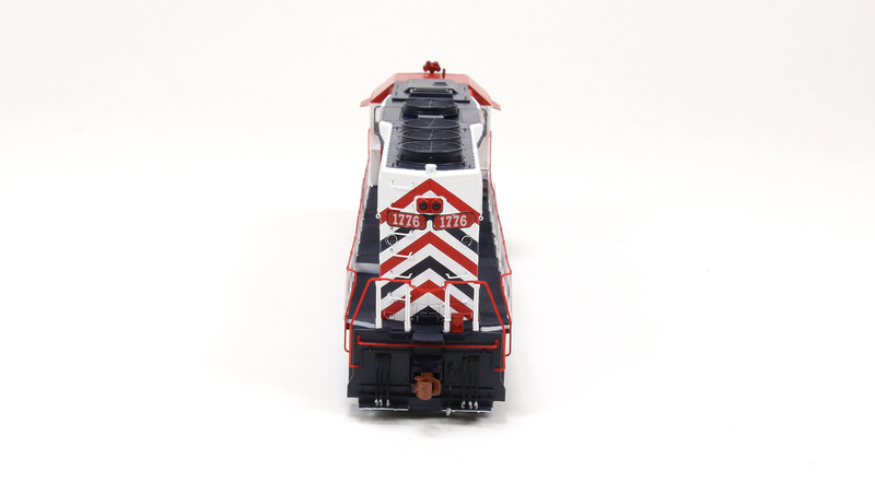 ScaleTrains Rivet 40223 HO Scale EMD GP40 Phase IIc Bicentennial WP 1776 DCC Sound