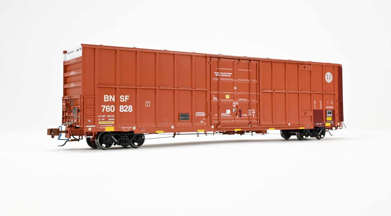ScaleTrains Rivet 40994 HO Scale Trinity 60' 7500 12' Plug-Door High-Cube Boxcar BNSF 760795 (Circle Cross Logo with Conspicuity Stripes)