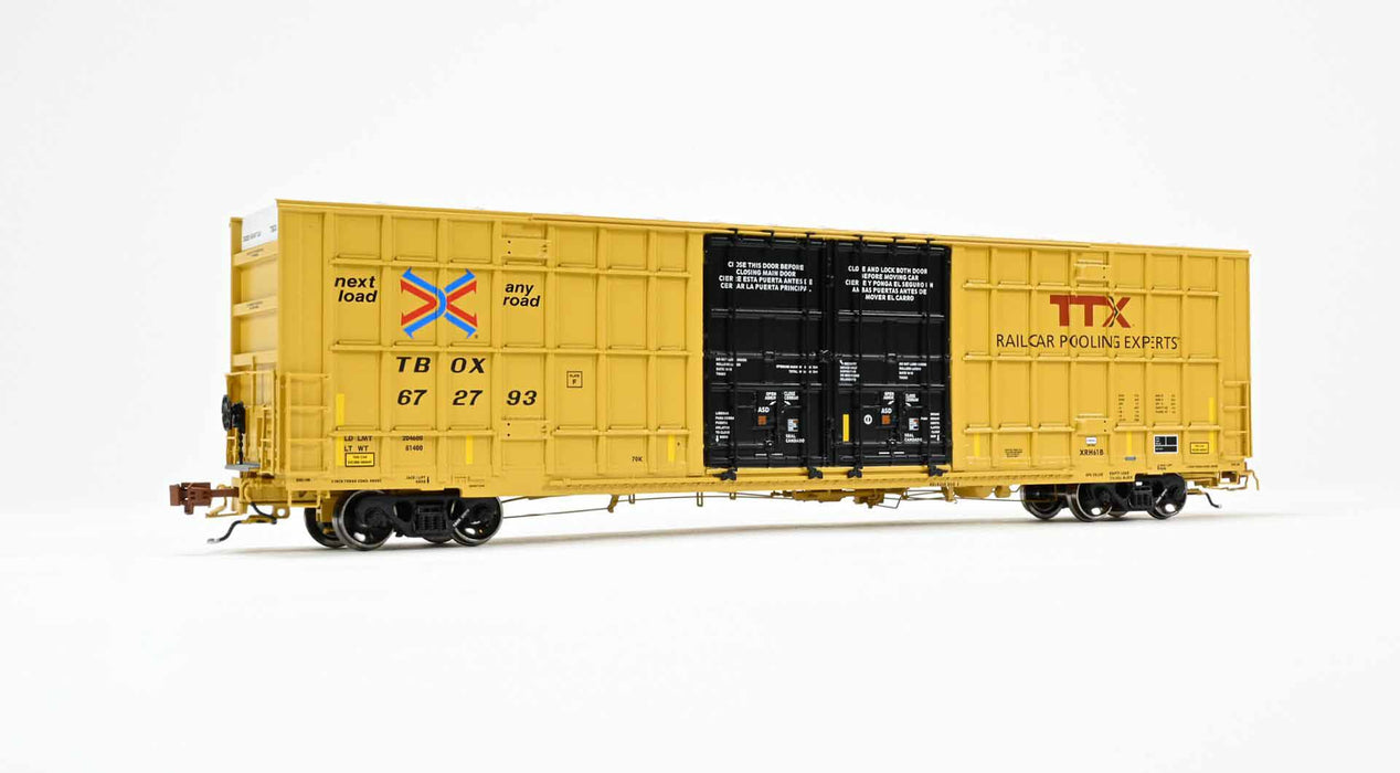 ScaleTrains Rivet 41019 HO Scale Trinity 60' 7500 12' Plug-Door High-Cube Boxcar TTX TBOX 673012 (Red Logo with Conspicuity Stripes)
