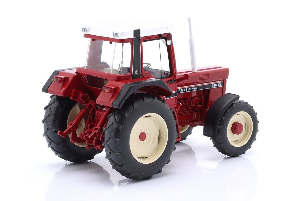 Schuco 450787800 (1:32) Case 956 XL Tractor