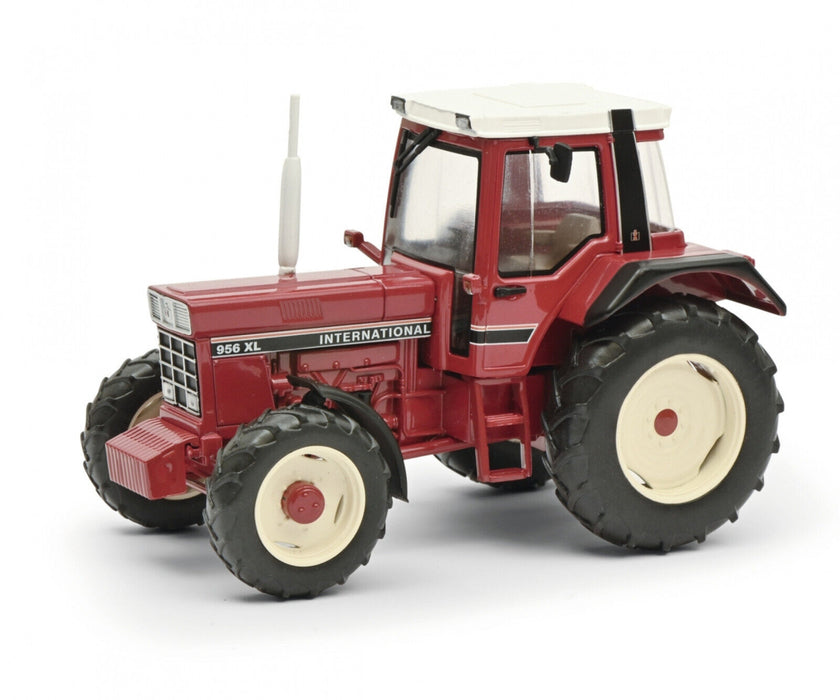 Schuco 450787800 (1:32) Case 956 XL Tractor