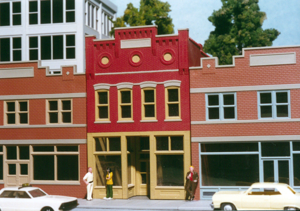 Smalltown USA 699-6002 HO Scale Tony's Gym Building Kit
