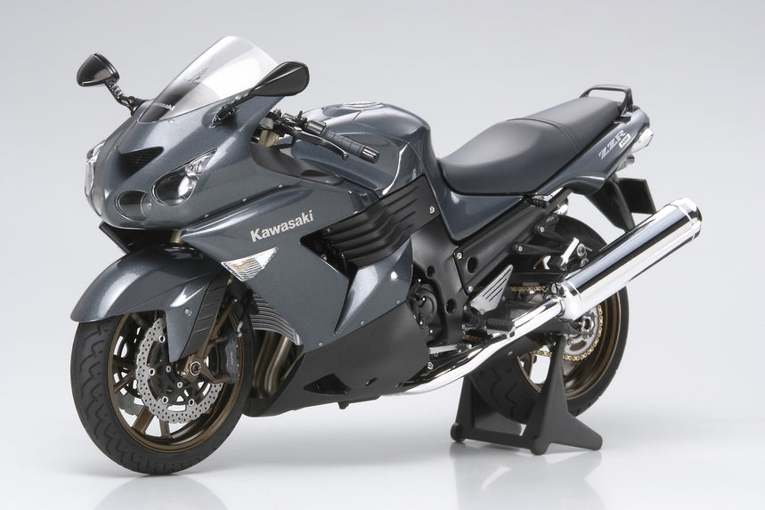 Tamiya 14111 1/12 Kawasaki ZZR 1400 Motorcycle Kit