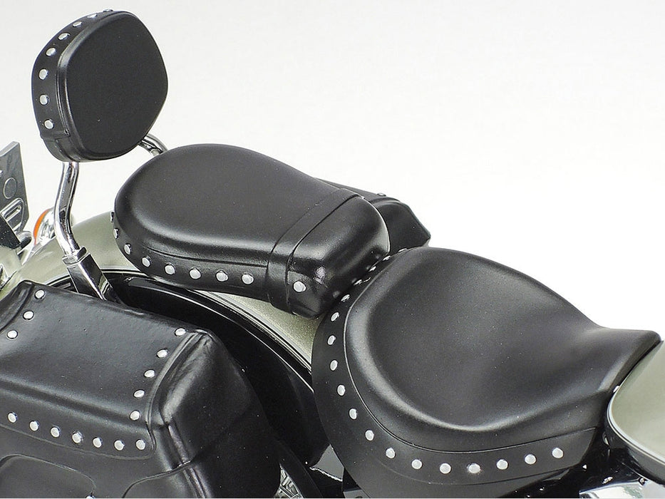 Tamiya 14135 1/12 Yamaha XV1600 Road Star Custom Motorcycle Kit