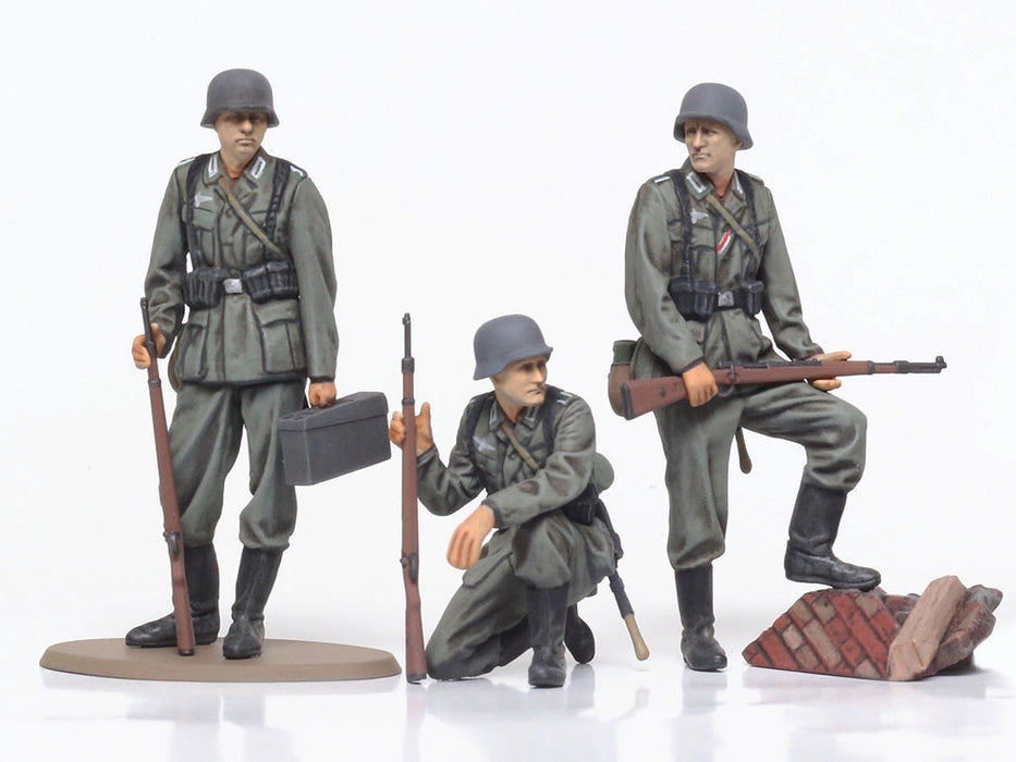 Tamiya 32602 WWII 1/35 German Wehrmacht Infantry Figure Set Kit