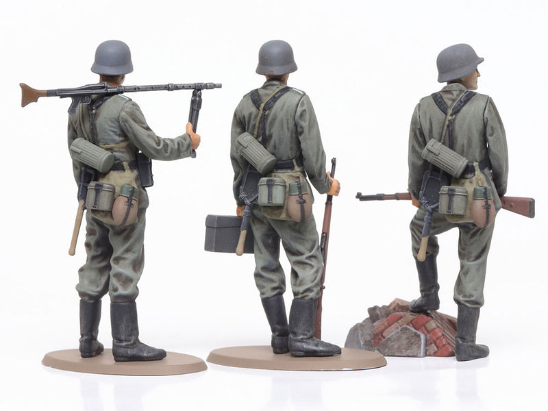 Tamiya 32602 WWII 1/35 German Wehrmacht Infantry Figure Set Kit