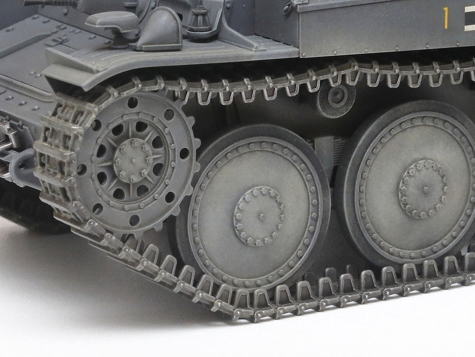Tamiya 35369 1/35 German Tank Panzer 38(t) Ausf.E/F Model Kit