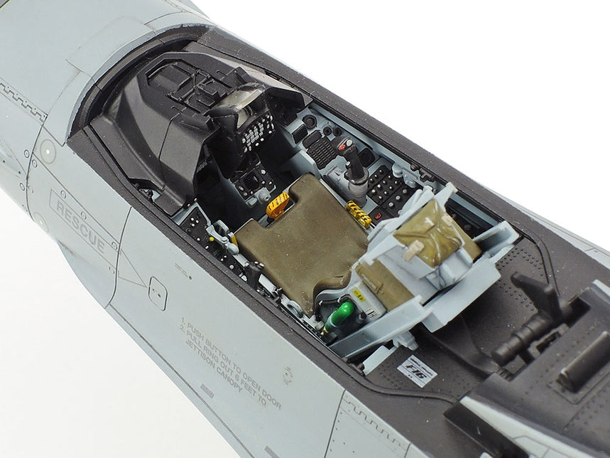 Tamiya 60315 1/32 F-16CJ Fighting Falcon Model Aircraft Kit