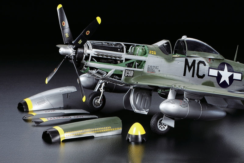 Tamiya 60322 1/32 North American P-51D Mustang Model Aircraft Kit