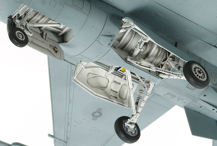 Tamiya 60786 1/72 F-16CJ Fighting Falcon Model Jet Kit