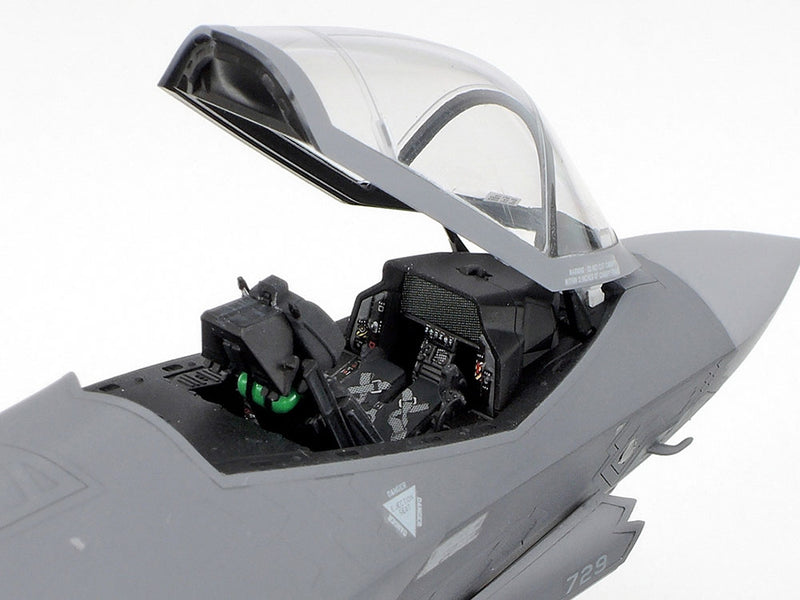 Tamiya 60792 1/72 F35A Lightning II Fighter Jet Model Kit