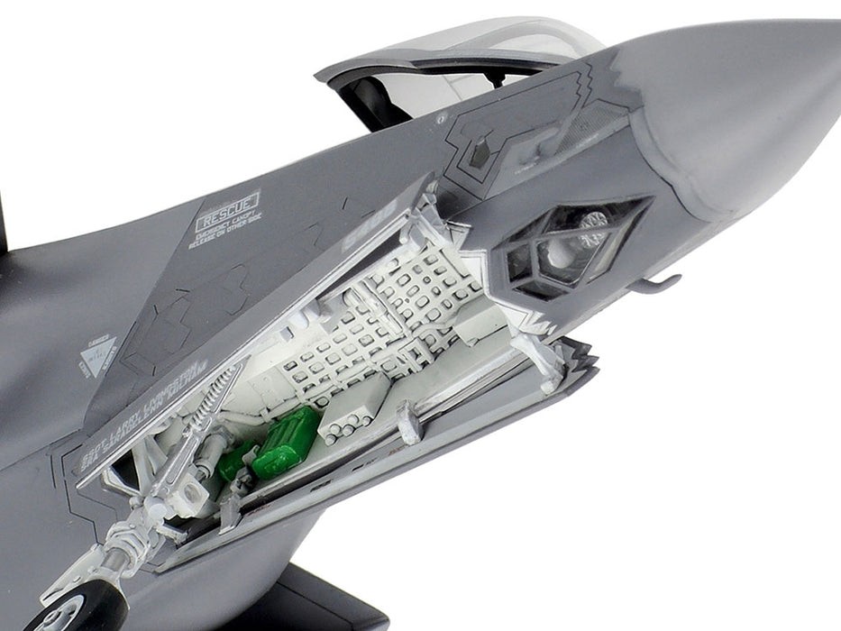 Tamiya 60792 1/72 F35A Lightning II Fighter Jet Model Kit
