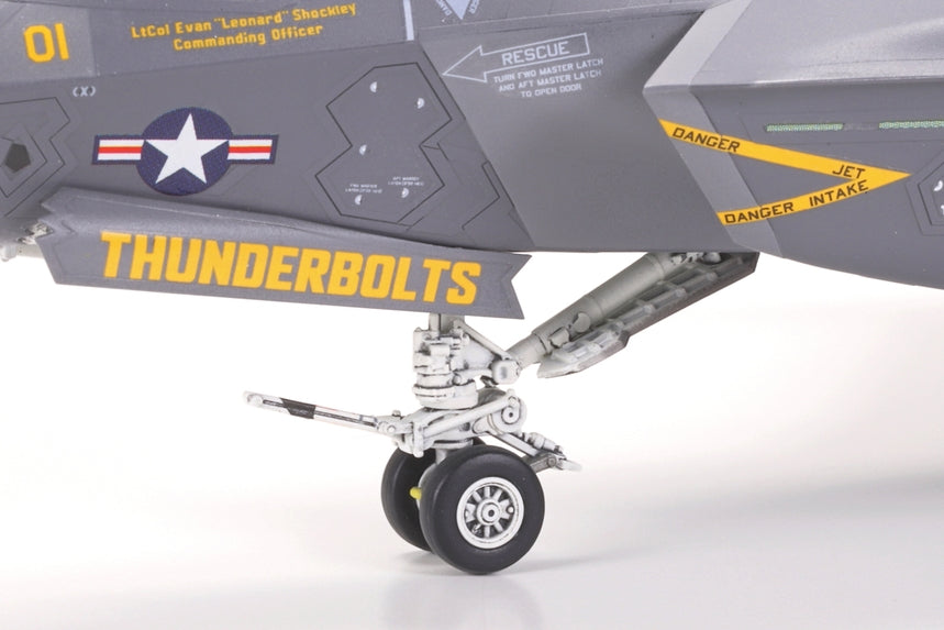 Tamiya 60794 1/72 Lockheed Martin F-35C Lightning II Fighter Jet Model Kit