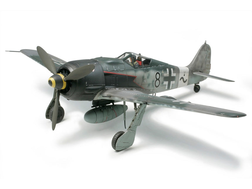 Tamiya 61095 1/48 Focke Wulf FW-190A-8 R2 Model Aircraft Kit